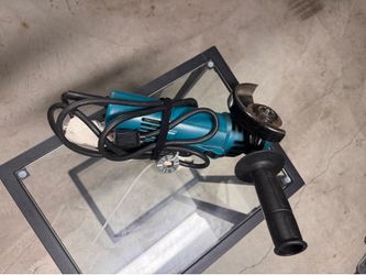 Makita 4” Disk Grinder N9514B