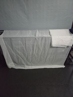 2 sheer curtain panels