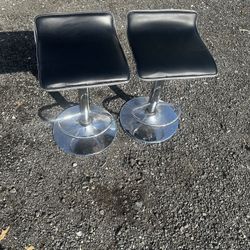 Set Of Bar Chairs 