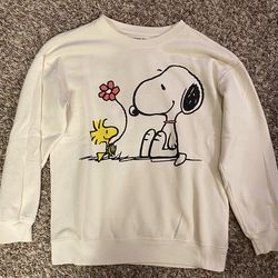 Juniors Snoopy sweatshirt, size S