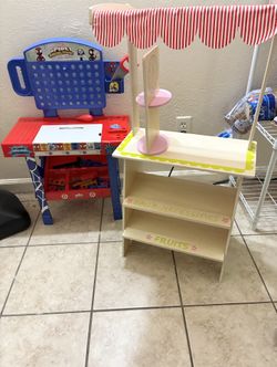 Kids Pretend Stands 
