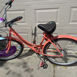 Brand New Schwinn Womens Beach Cruiser 26”