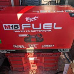 Milwaukee M18 Deep Cut Bandsaw