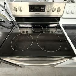 Frigidaire Stove ( Cocina )