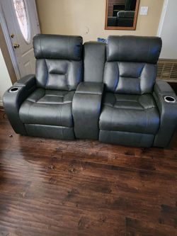 Recliner love seat