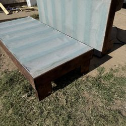 twins/ king bed frame 