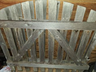 Wooden gate set