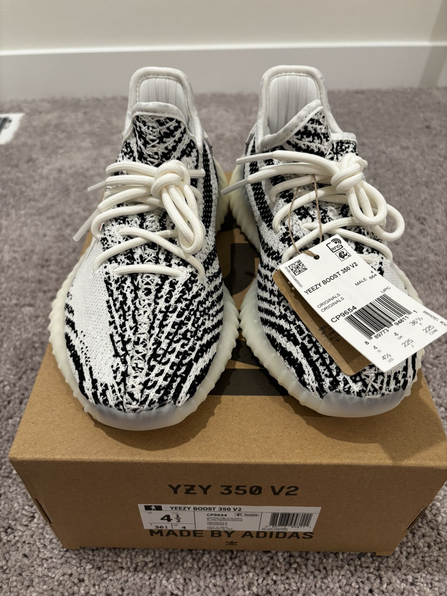 DS Adidas Yeezy Zebra GS