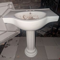 Pedestal Sink (I have 3 more of these) 