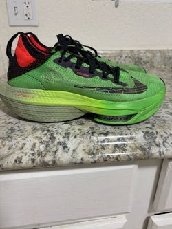 Men’s size 11 Nike Air Zoom Alphafly Running Shoes