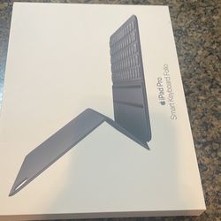 Apple iPad Pro Newest Smart Keyboard Folio/case Brand New With Warranty 