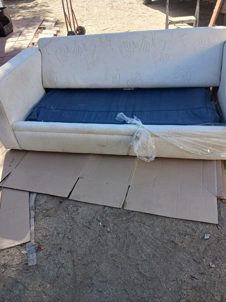 Queen Size Sleeper Sofa