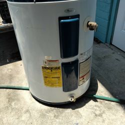 GE 45 Gallon Electric  Water Heater Little Boy 