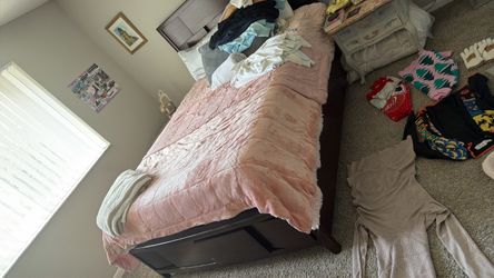 Queen size bed