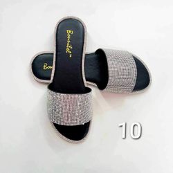 New Women’s Sandals Size 10