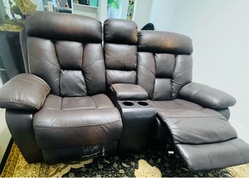 Recliner sofa chair