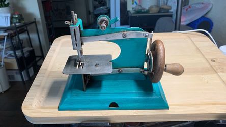 antique toy machine $100