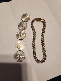 Solid gold diamond cut bracelet