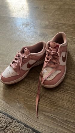 Nike pink velvet