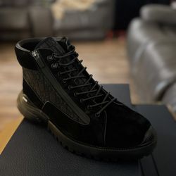 DIOR BOOTS 