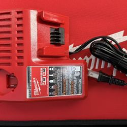 Milwaukee M12 And M18 Charger 