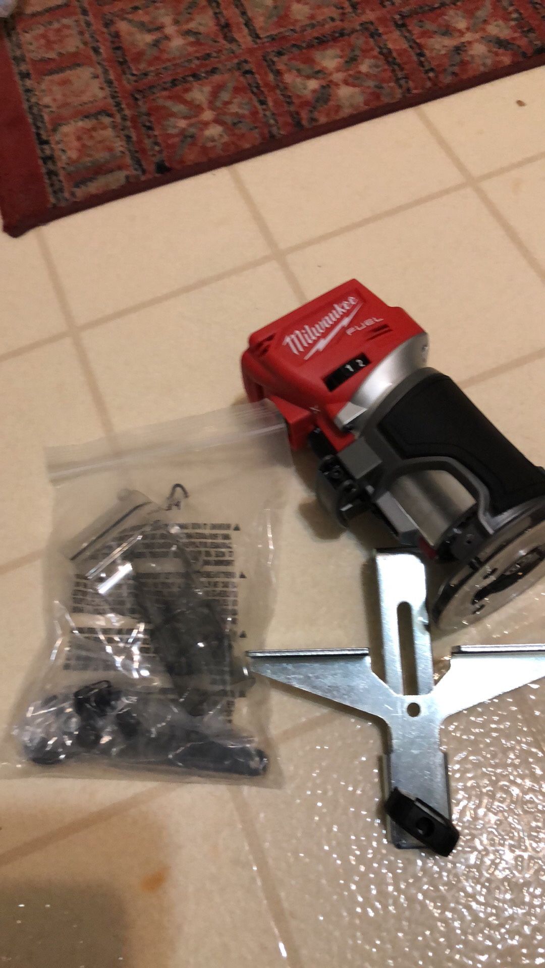 Milwaukee M18 FUEL 18-Volt Lithium-Ion Brushless Cordless Compact Router (Tool-Only)
