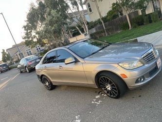 2008 Mercedes Benz Class300  registered to may 2027