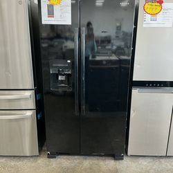 Amana 24.6 cu. ft. Side by Side Refrigerator w/External Ice & Water Dispenser