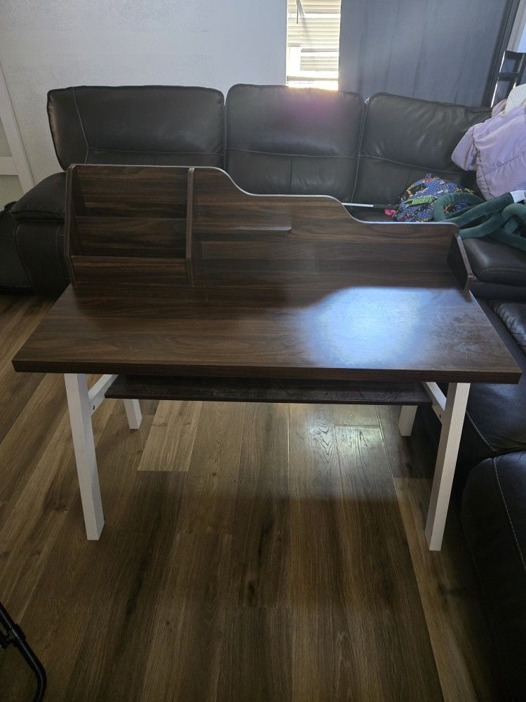 Free Desk