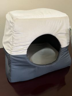 Kitty Hutt (Velvet & Satin)