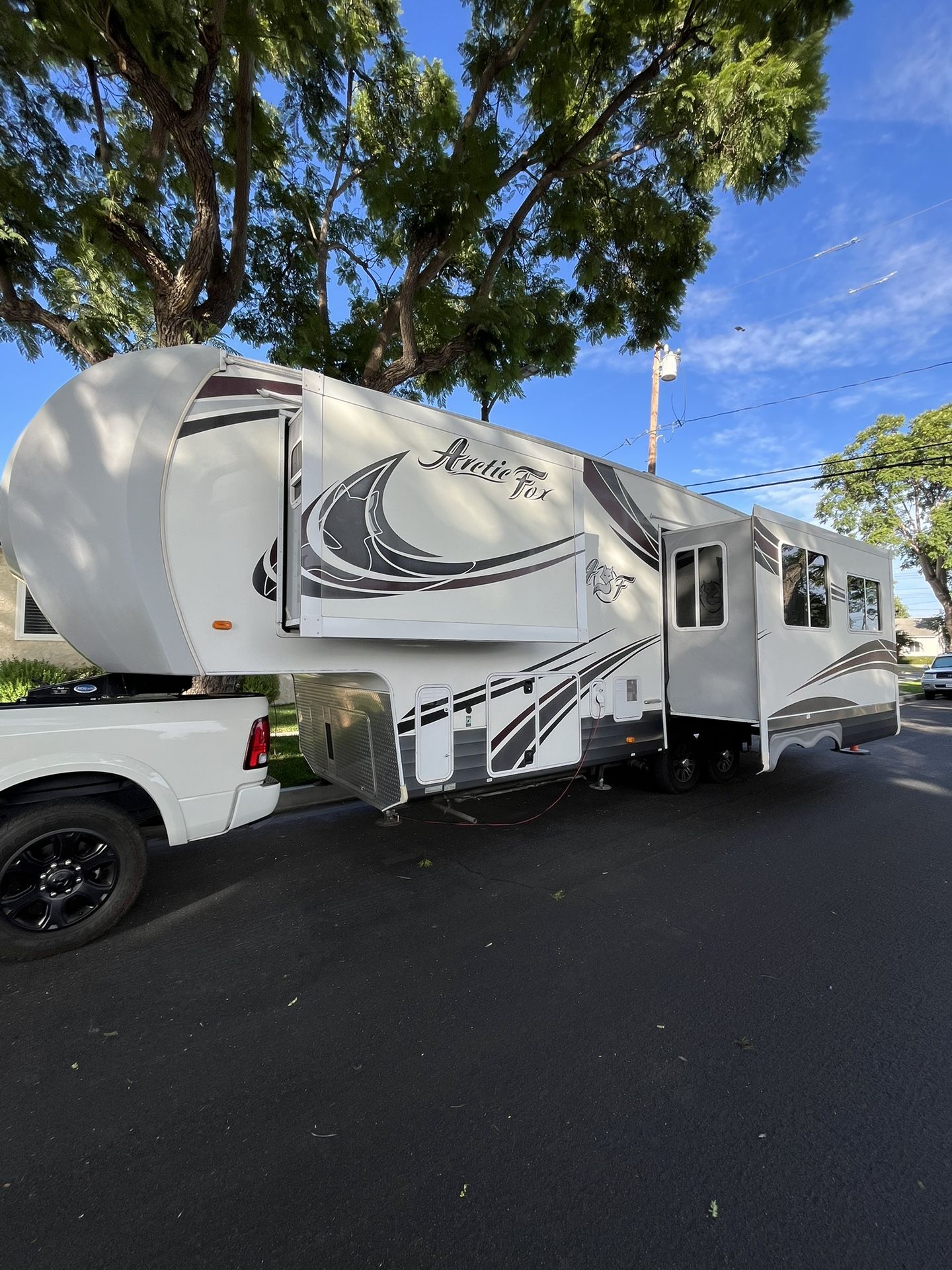2018 Northwoods Arctic Fox 29-5T