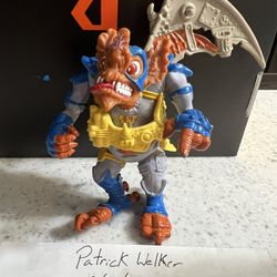 VINTAGE 1990 TMNT WINGNUT ACTION FIGURE WITH ACCESSORIES