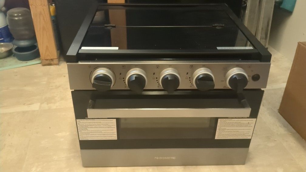 Domestic RV Stove + Oven