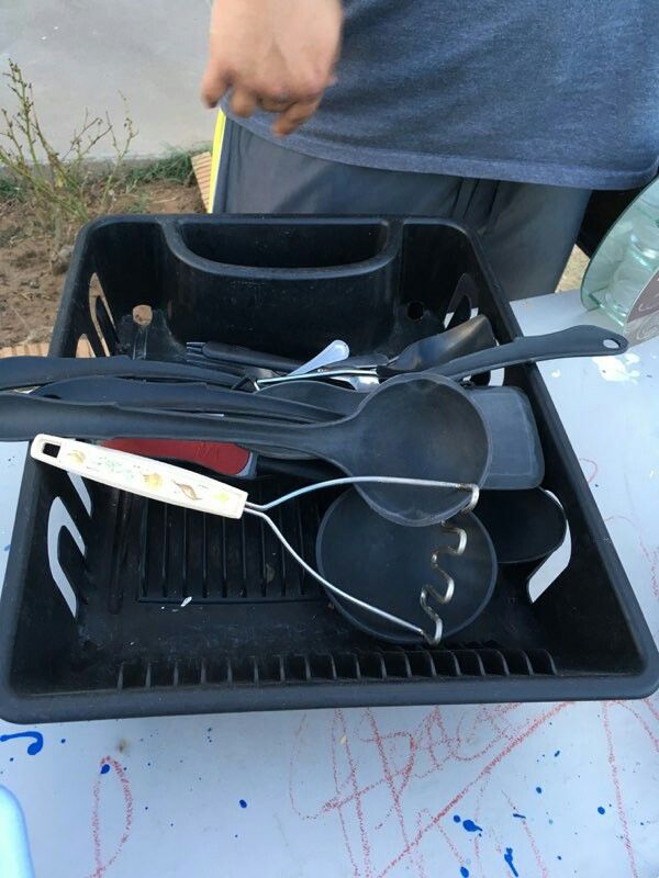 Various kitchen items