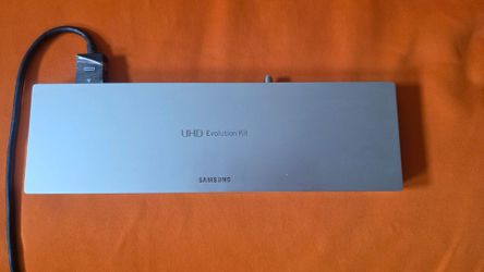 Samsung Evolution kit (with one connect, hdmi and chromecast)