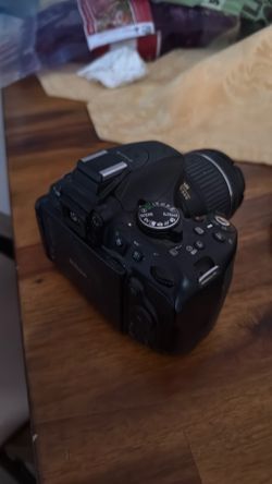 Nikon D5200 with 18-55mm VR Lens