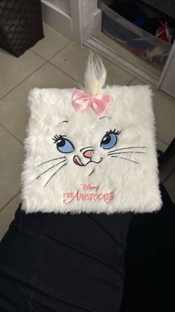 Disney The Aristocats fluffy Marie eyeshadow pallet