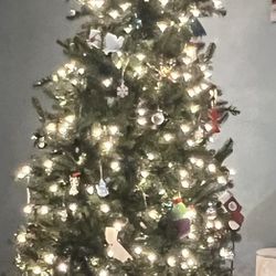 Holiday Special! 6ft Christmas Tree (Dog Not Included)