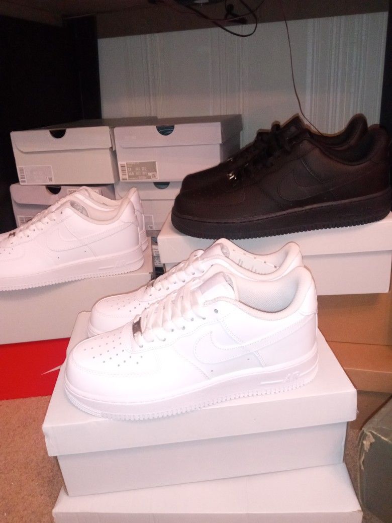 Brand New! Nike Air Force 1 Size 5.5, 7, 8, 8.5, 10, 11, 12