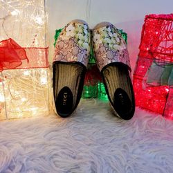 Gucci Supreme Floral Canvas Espadrilles Green
. Size 10.5 NEW - Never Worn - No/Box