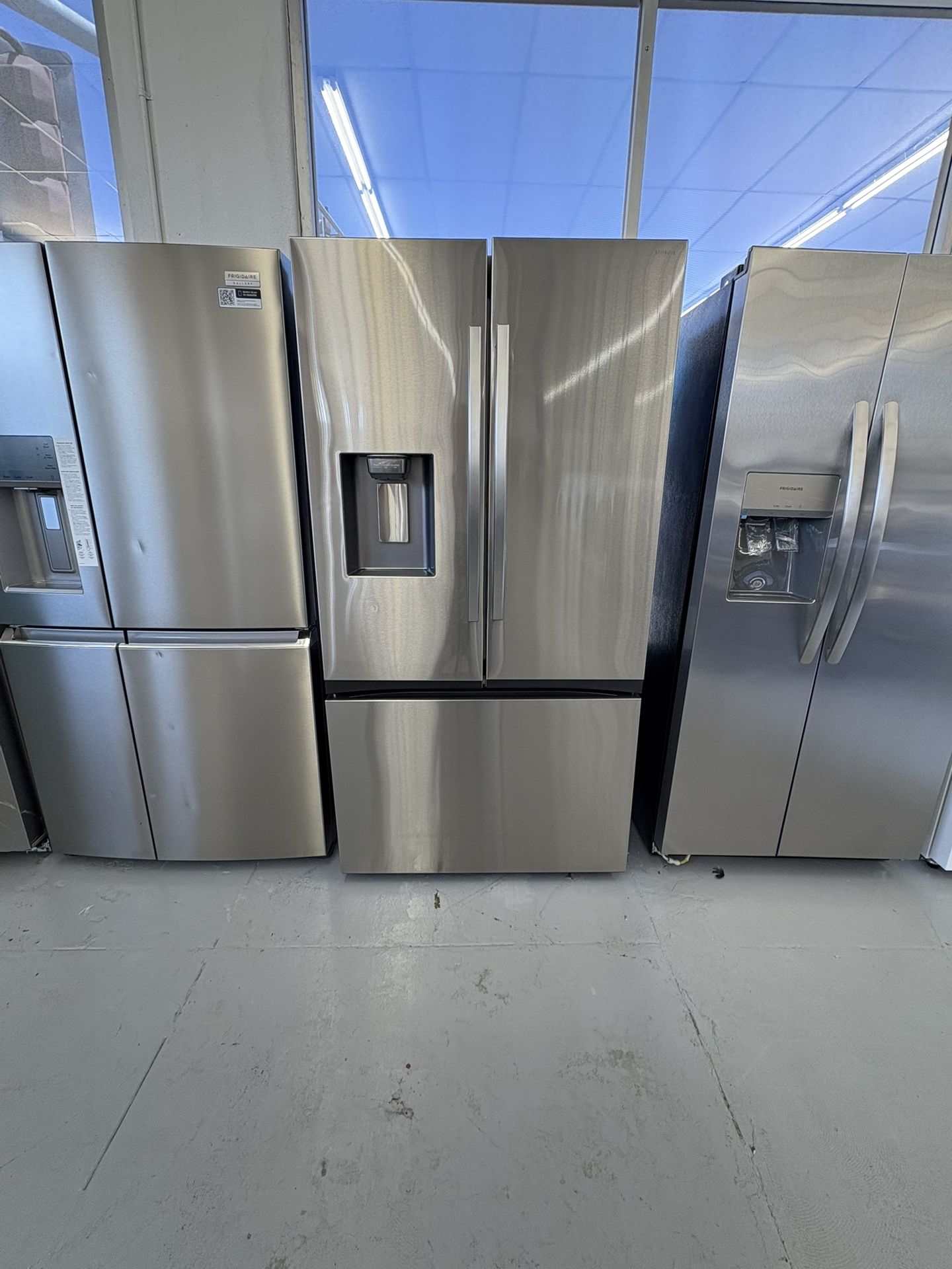 Samsung 36” 31 cu. ft. Mega Capacity 3-Door French Door Refrigerator with Four Types of Ice in Stainless Steel