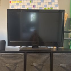 32 Inch Tv - Emerson