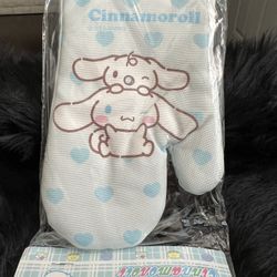 Sanrio Kitchen Mitts