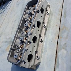 SPEED MASTER CHEVY BB 454  360CC ALUMINUM HEAD!! 1 ONLY!! NEW!! 250$