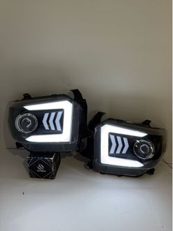 Toyota tundra 2014-2021 headlights