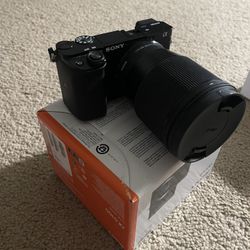 Sony A6100 W 16mm F 1.4 Lens