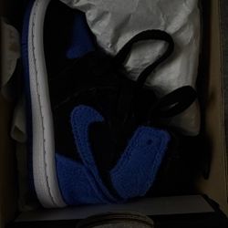 Baby Sneakers Size 4c