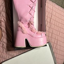 Rave boots!! (pink Demonia)