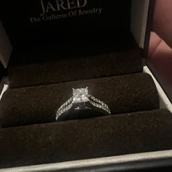 Engagement Ring / Wedding Ring 