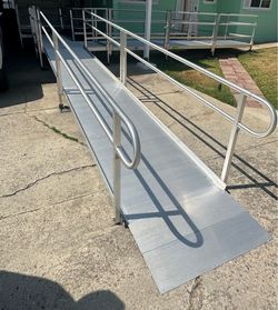 Aluminum Wheel chair ramp